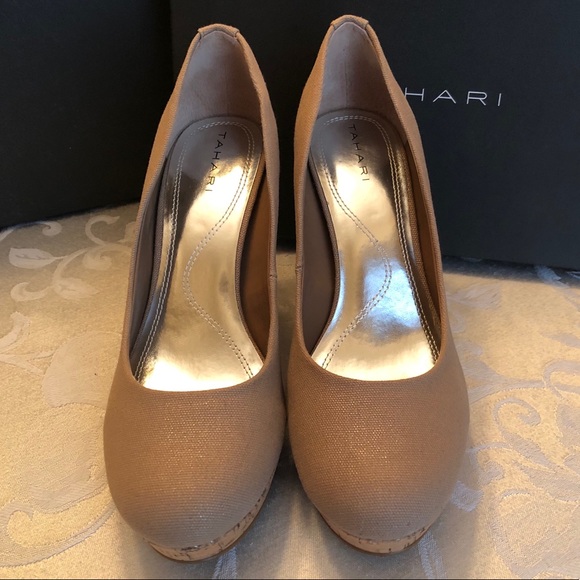 Tahari Sophia heels. 8.5M. Excellent condition. - Picture 8 of 10